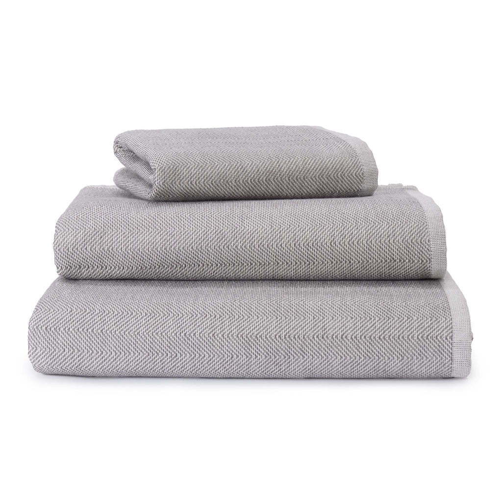 Ilhavo Towel, charcoal & natural white | URBANARA