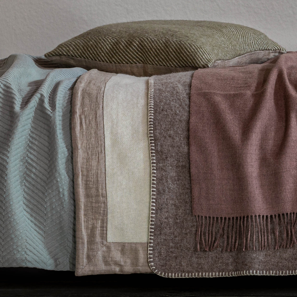 Cashmere Blankets & Throws | URBANARA