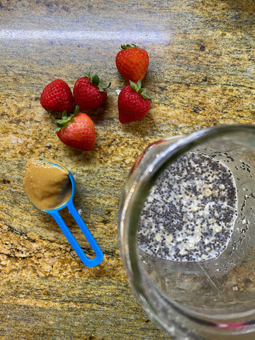 Overnight oats recipe by Baraa Sabbagh personal trainer, dietician, sports trainer in Dubai