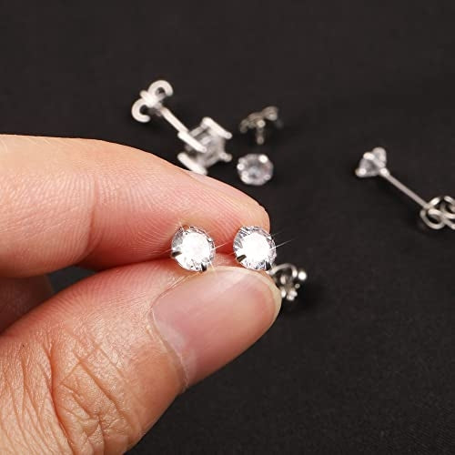 Clean Diamond Stud Earrings