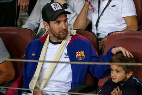 At o Messi que raramente usa bon foi flagrado