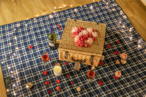 Picnic hamper with roses | The Greenfield Collection