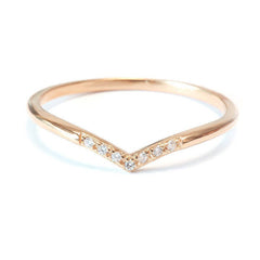 V7 MINI CHEVRON DIAMOND WEDDING BAND 