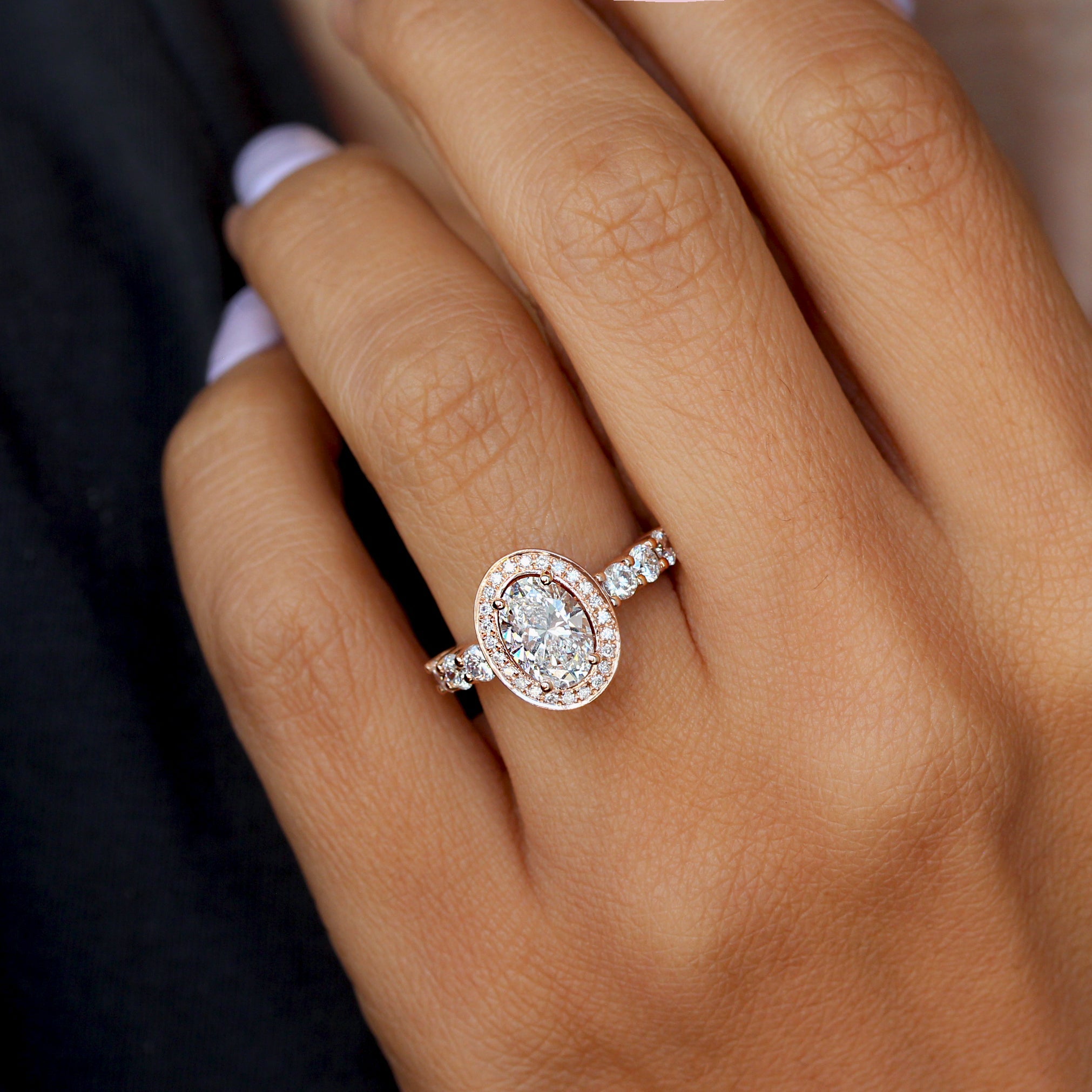 5 tips to choose the perfect halo engagement ring | Adiamor