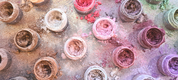 Mineral eyeshadow in a variety of colours - natural from Alit cosmetics