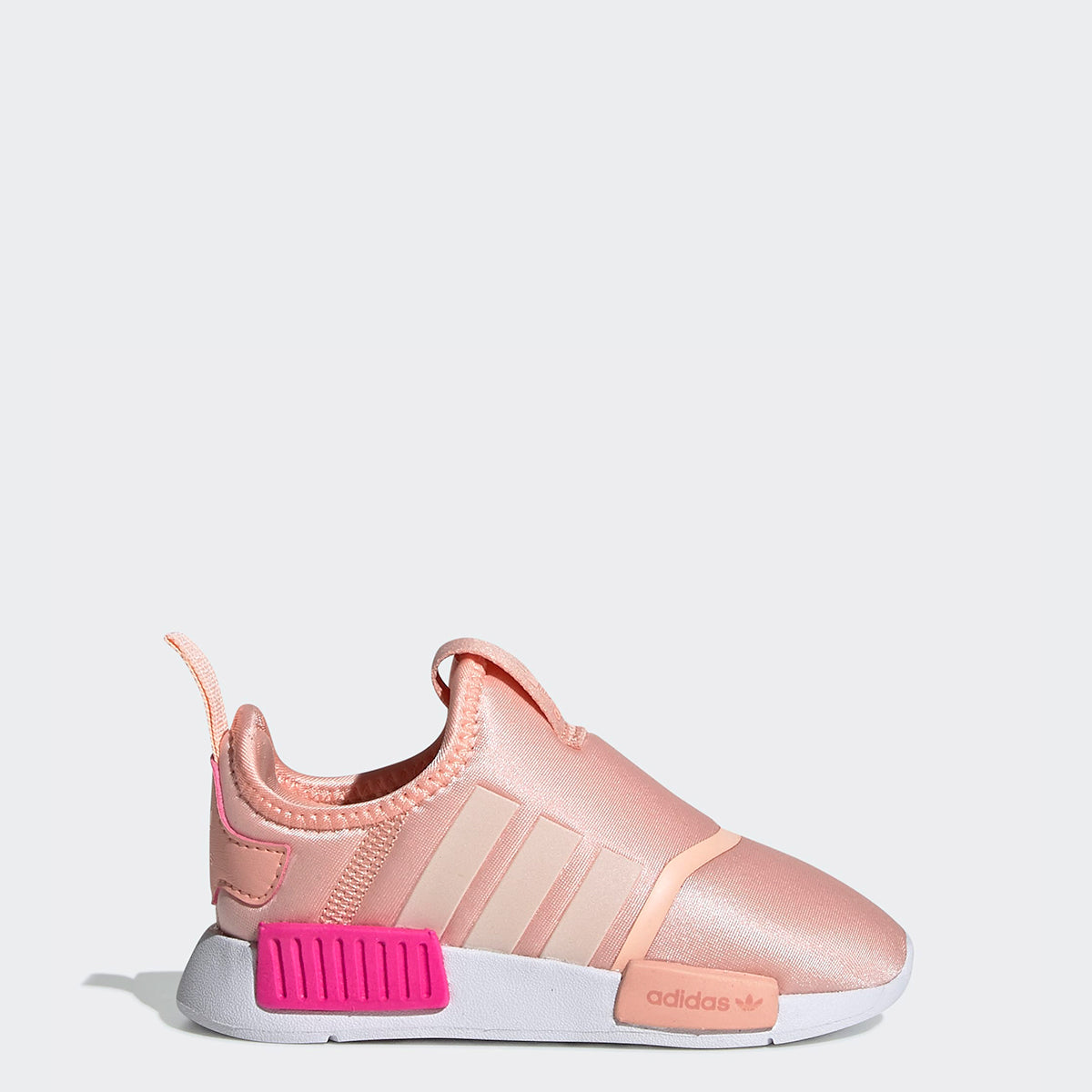 nmd pink shoes