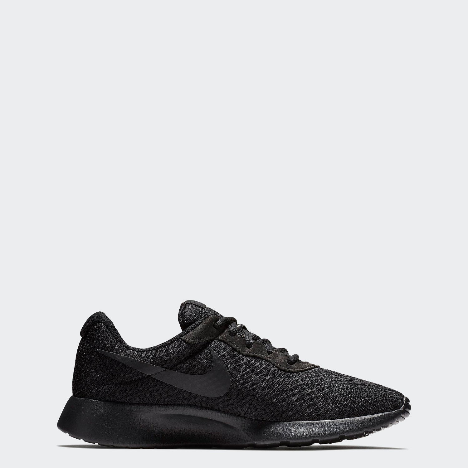 nike tanjun shoes black