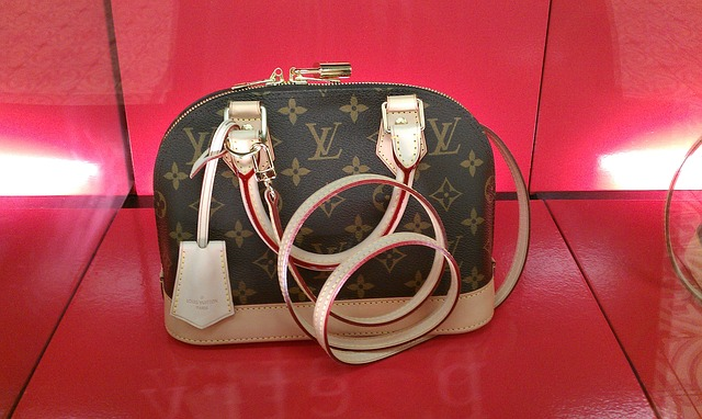 italian leather handbags that look like louis vuitton