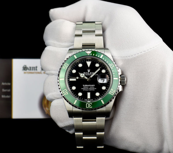 Pre-owned Rolex Submariner 40mm Green Ceramic Green Bezel for 116610LV Hulk Mint Complete