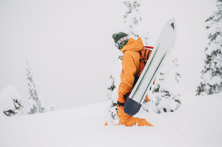 Bindingless Powder Surfing With The Burton And Varial Resonator