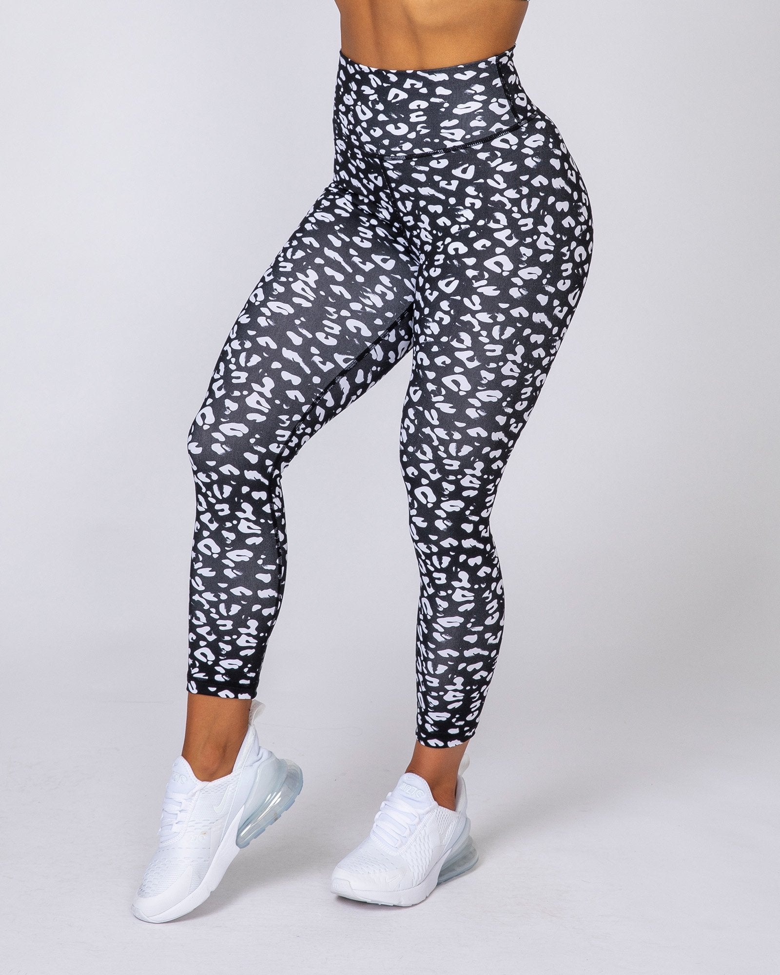 Signature Scrunch 7/8 Leggings - Black Leopard