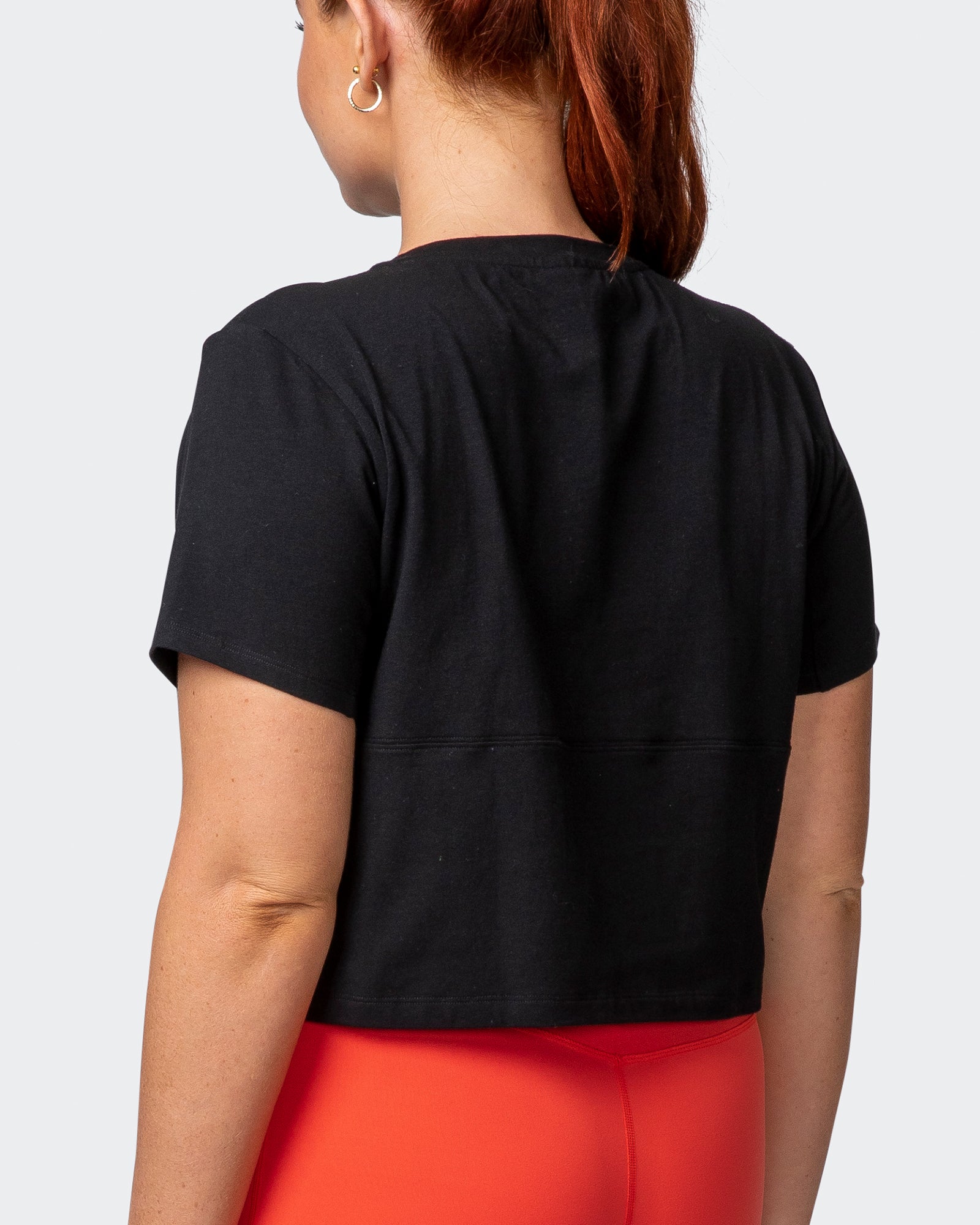 Elevate Cropped Tee - Black