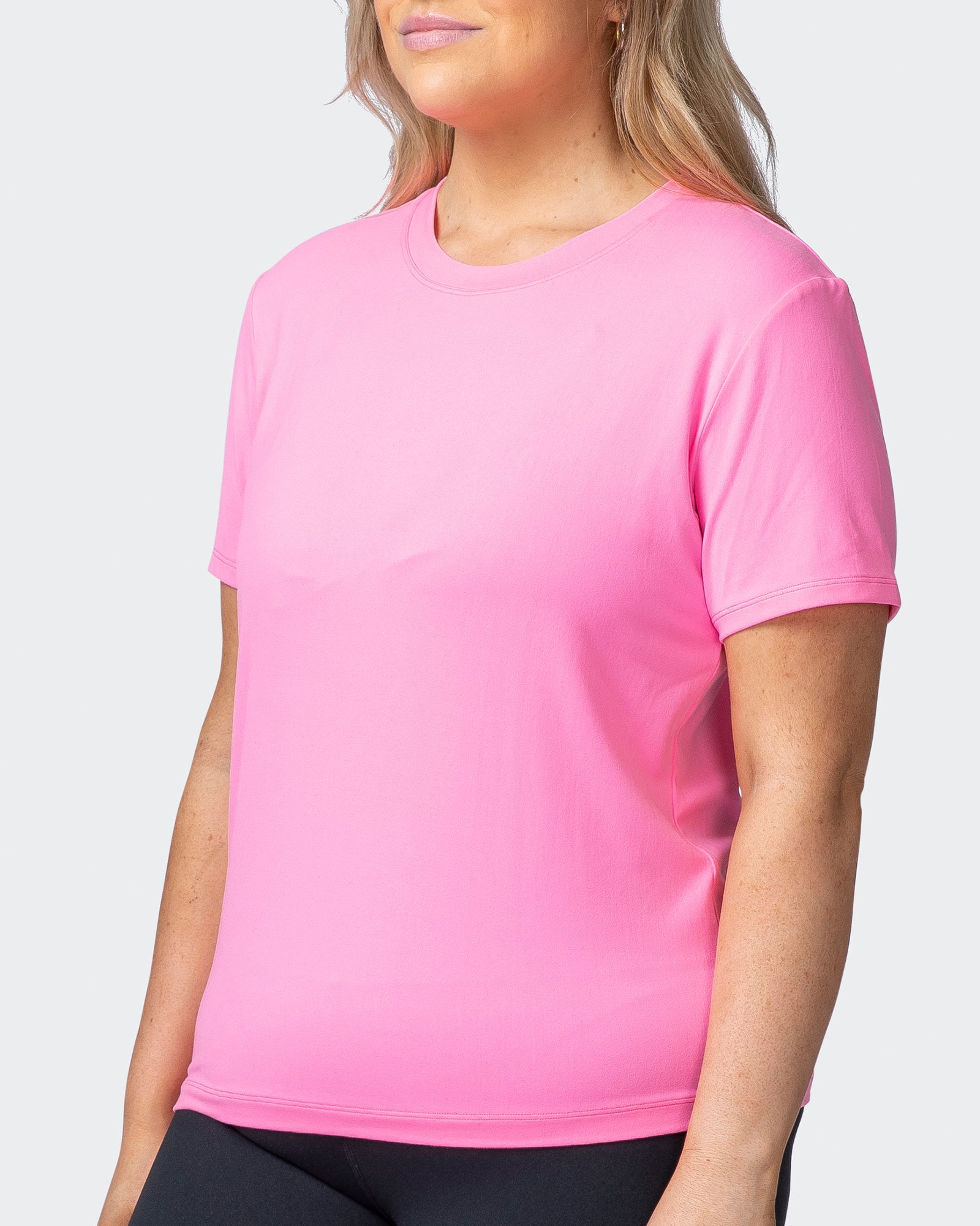 MN Everyday Tee - Shocking Pink