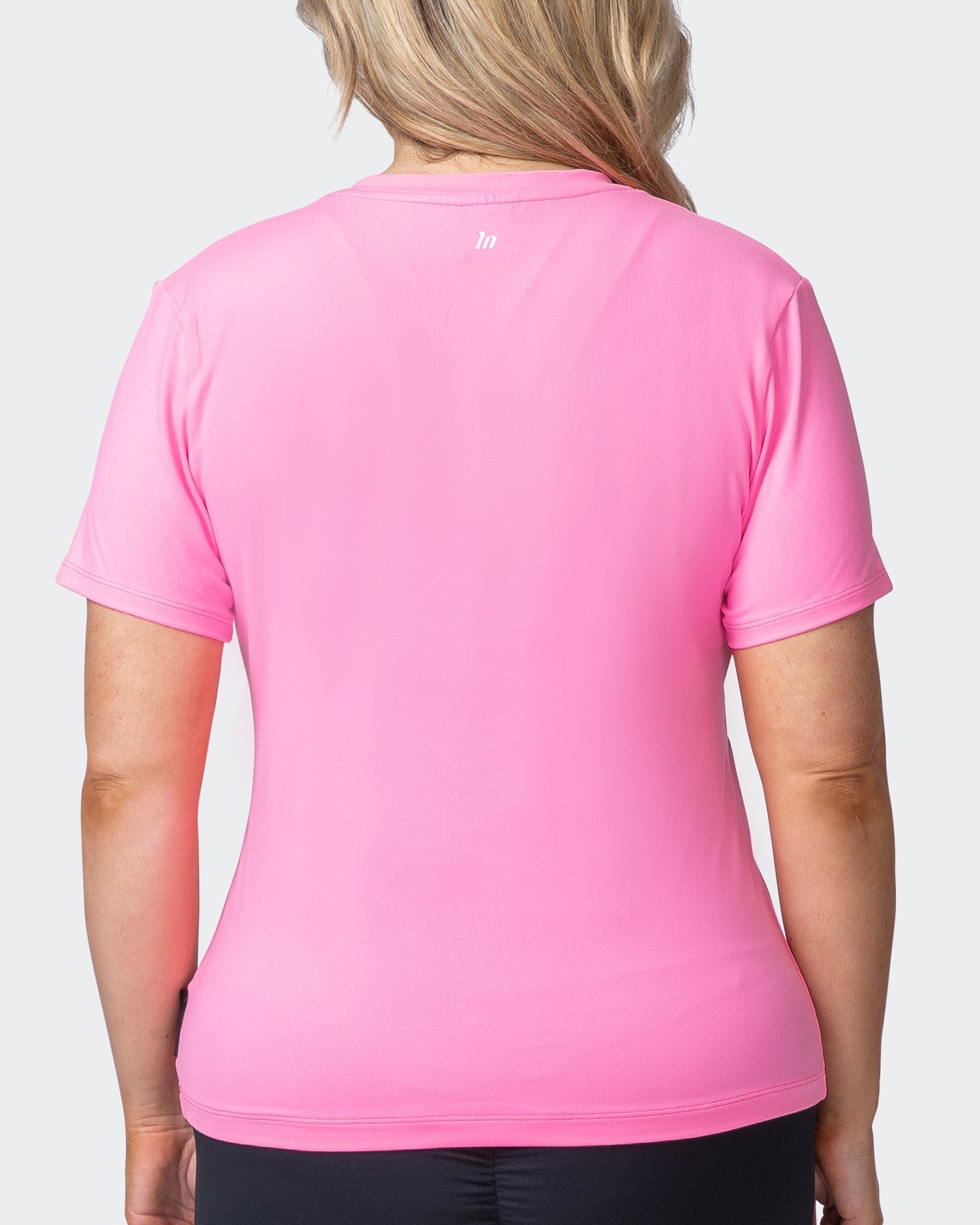 MN Everyday Tee - Shocking Pink