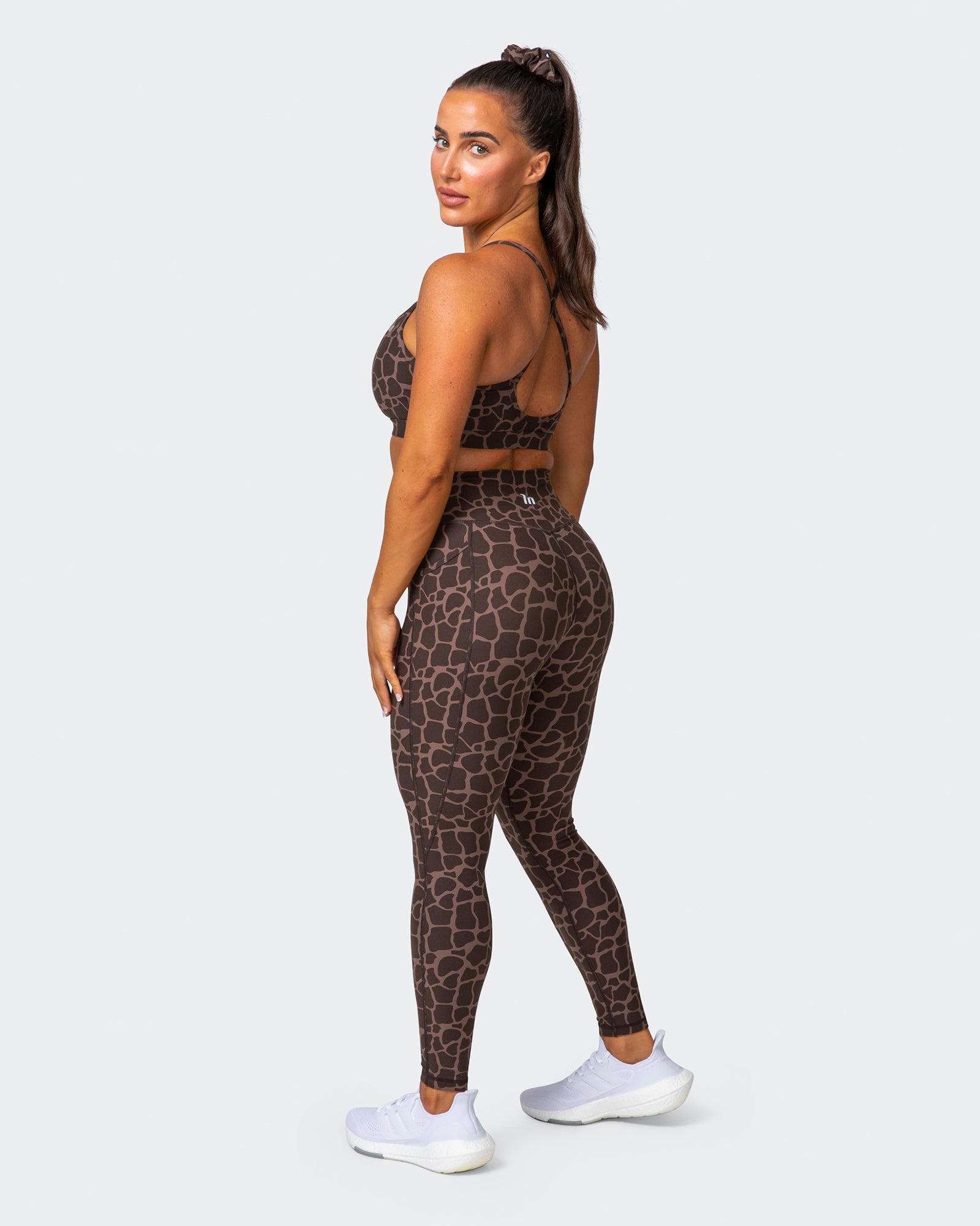 Signature Pocket Ankle Length Leggings - Tonal Giraffe Print