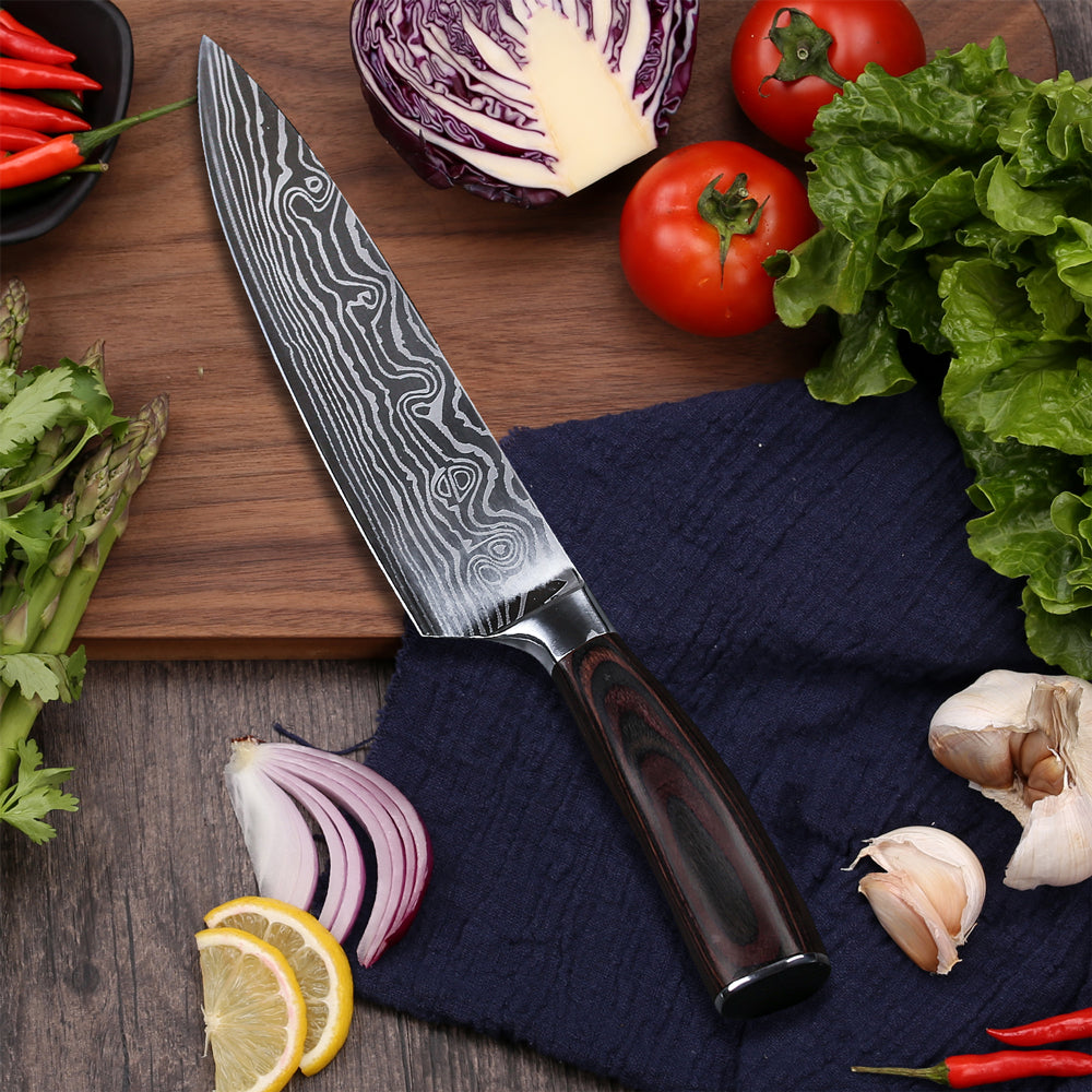 A chef's knife is the best ingredient in your kitchen You use a chef's knife to cut vegetables, meat and fish. But also finely chopping herbs, crushing pepper corns and peeling cloves of garlic is easy with this all-rounder.