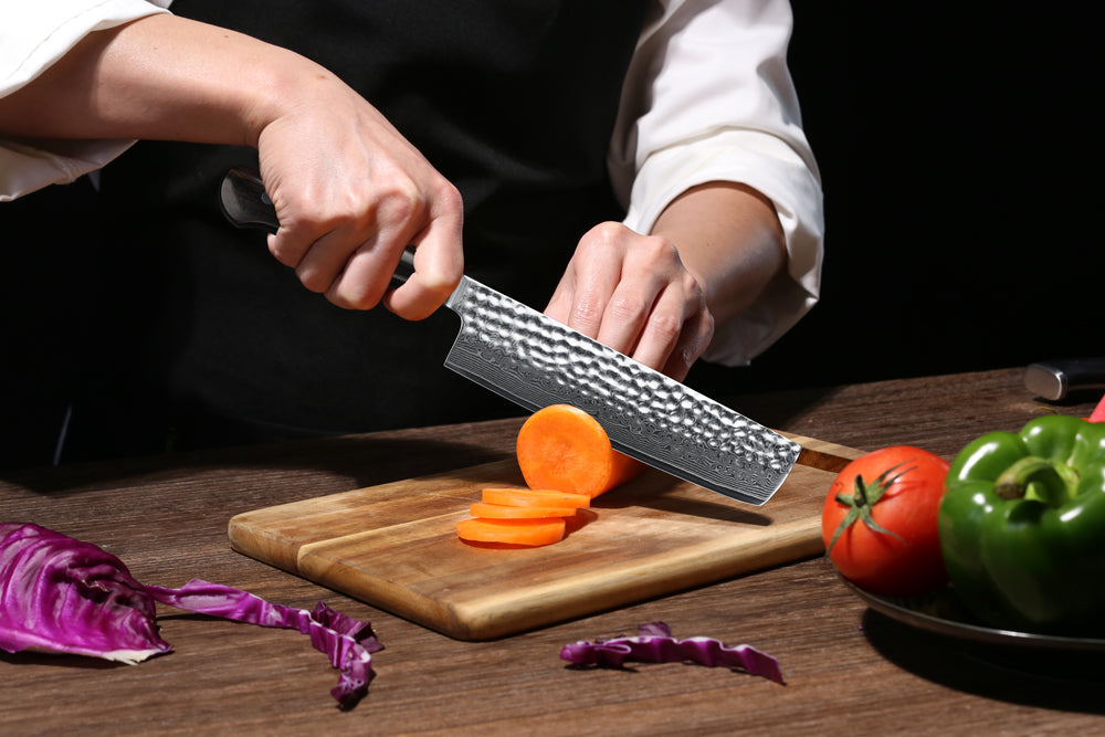 Slicing vegetables will only be an art if you use a high quality knife suitable for the task.  And to make true works of art, your skills deserve the perfect partners — top-caliber vegetable knives.  The sound of steel hammering on the wooden board — doesn’t it give you a thrill?  Check out which of these models is ideal for you.