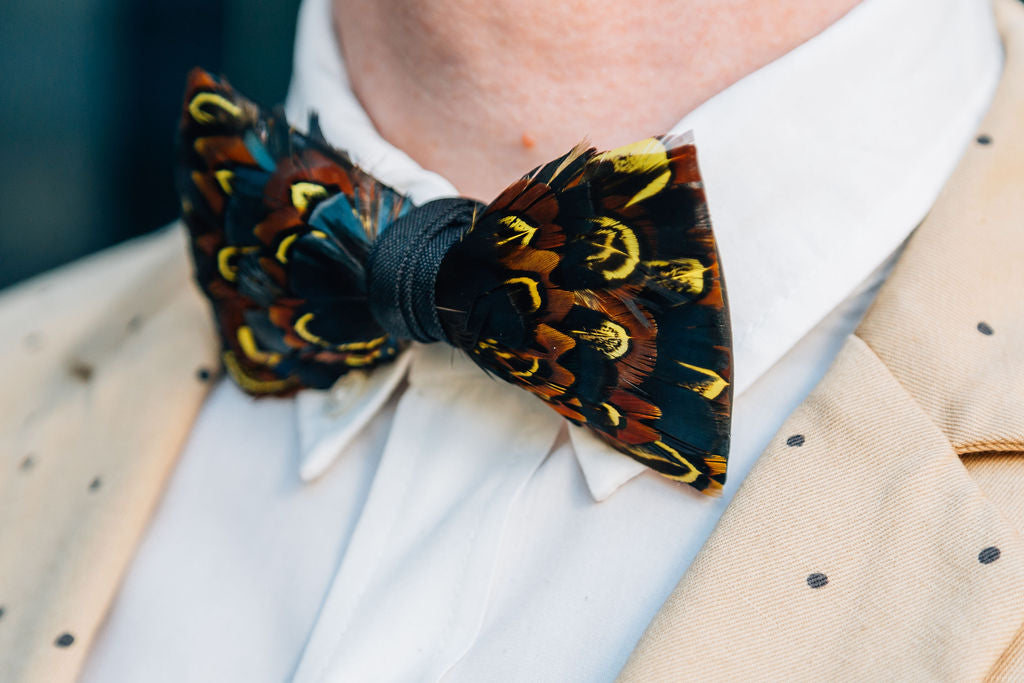 Mandujour Feather Bowties