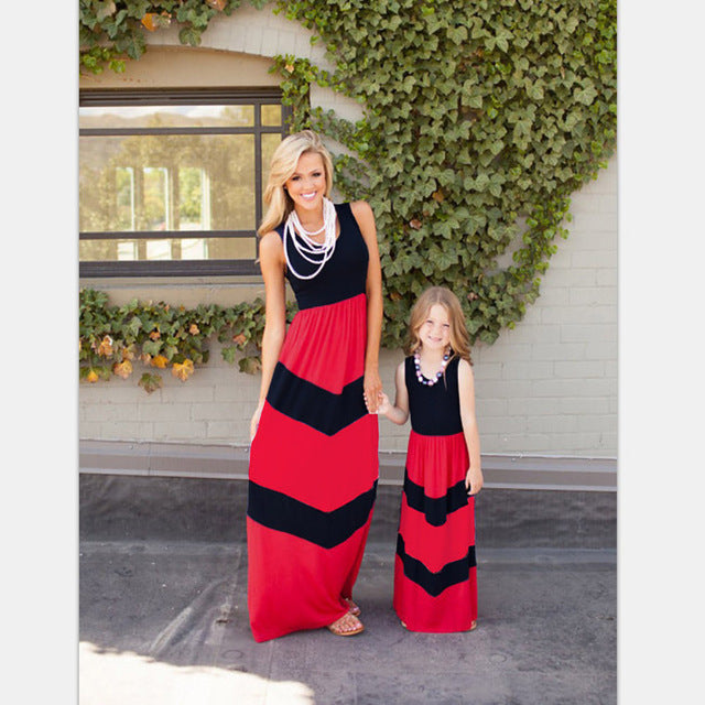 matching red dresses for mother and daughter