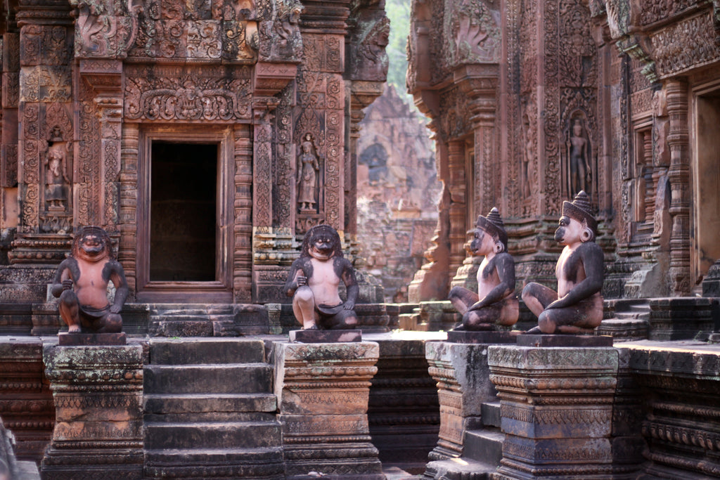 banteay srey temple. 