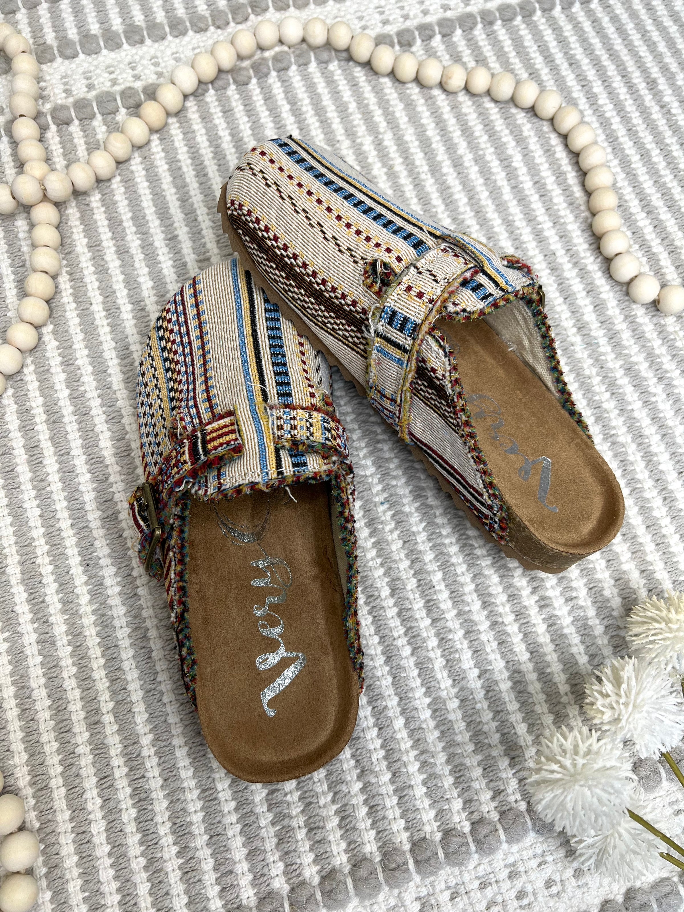 N325 Livin' The Dream Picnic 3 Shoes (Cream Aztec Multi) – Iris & Rainbow  Boutique