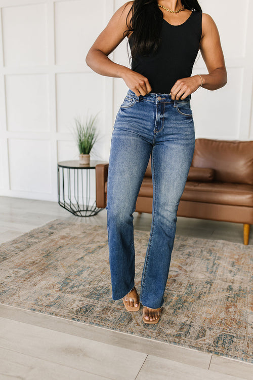 Walking in Berlin High Rise Flare Jeans in Black – Iris & Rainbow Boutique