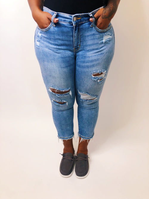 Judy Blue Mid-Rise Capri Jeans – Belle Lees Boutique