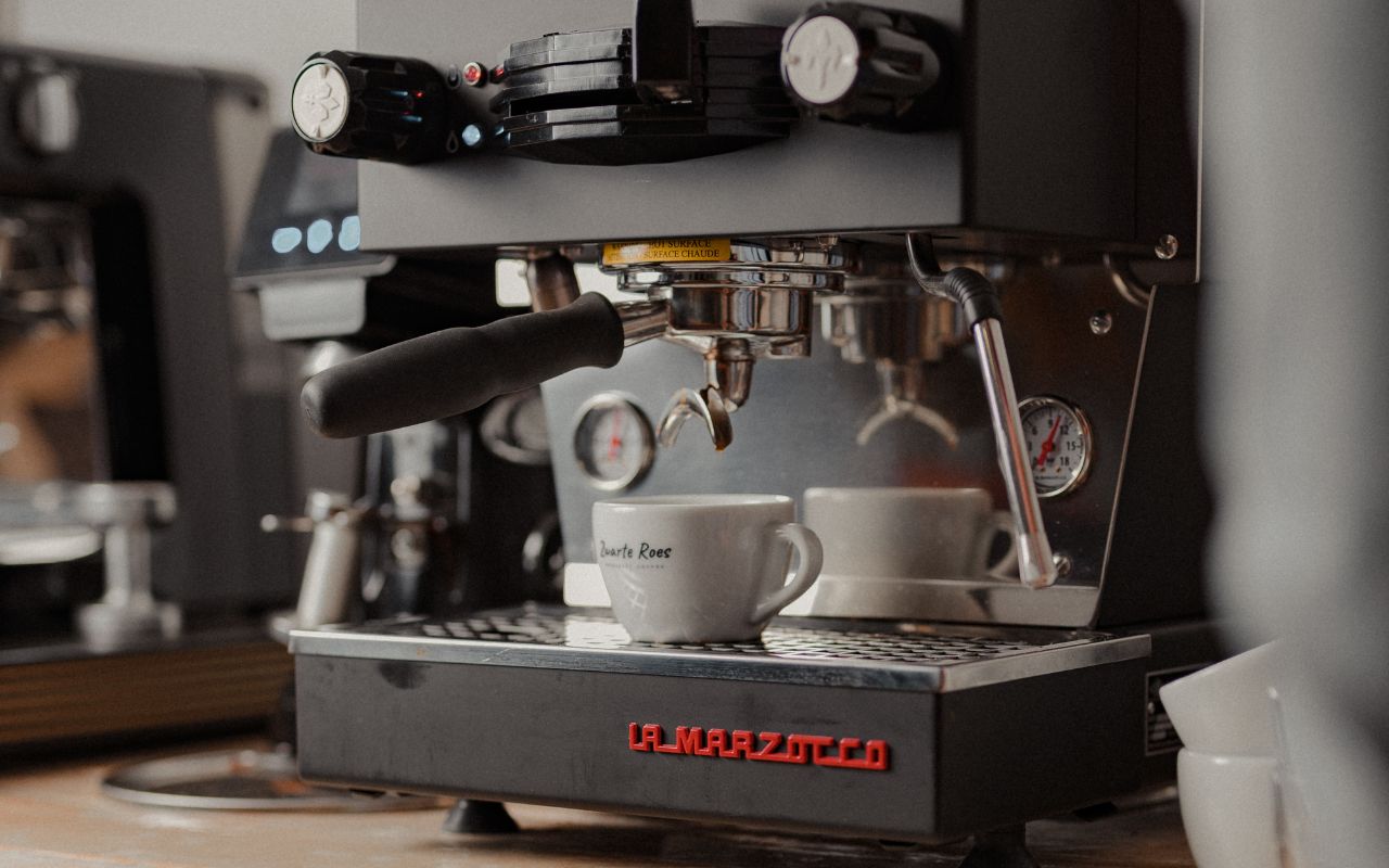 heel lens Roest Top 5 beste halfautomatische espressomachines 2023 – Zwarte Roes