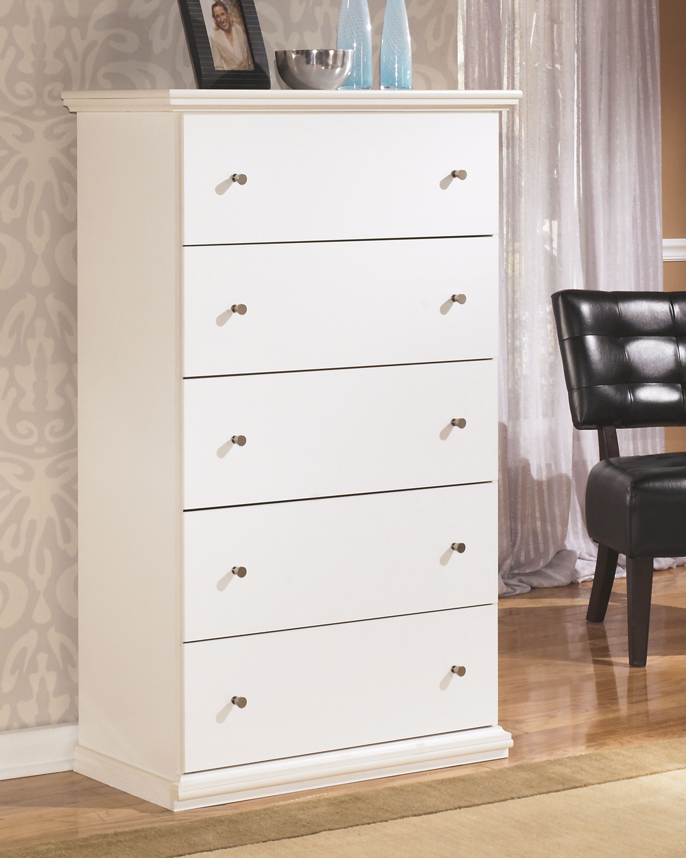 Bostwick Shoals White Five Drawer Chest Mega Furniture Usa