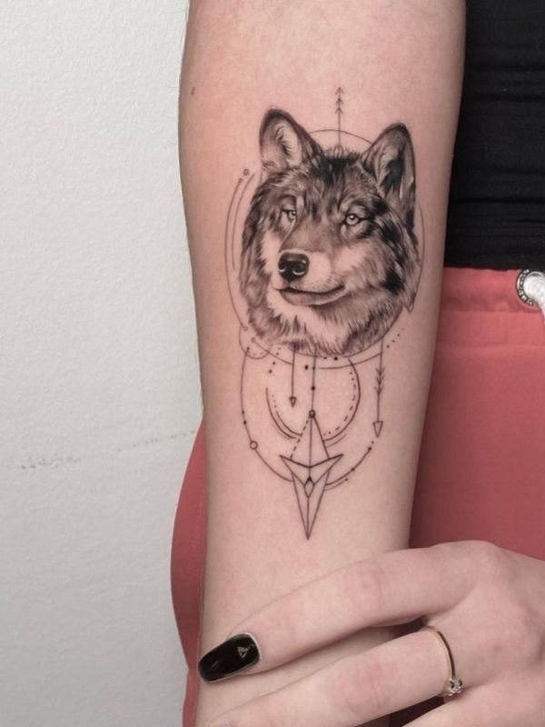 tatouage sexy de loup pour les femmes