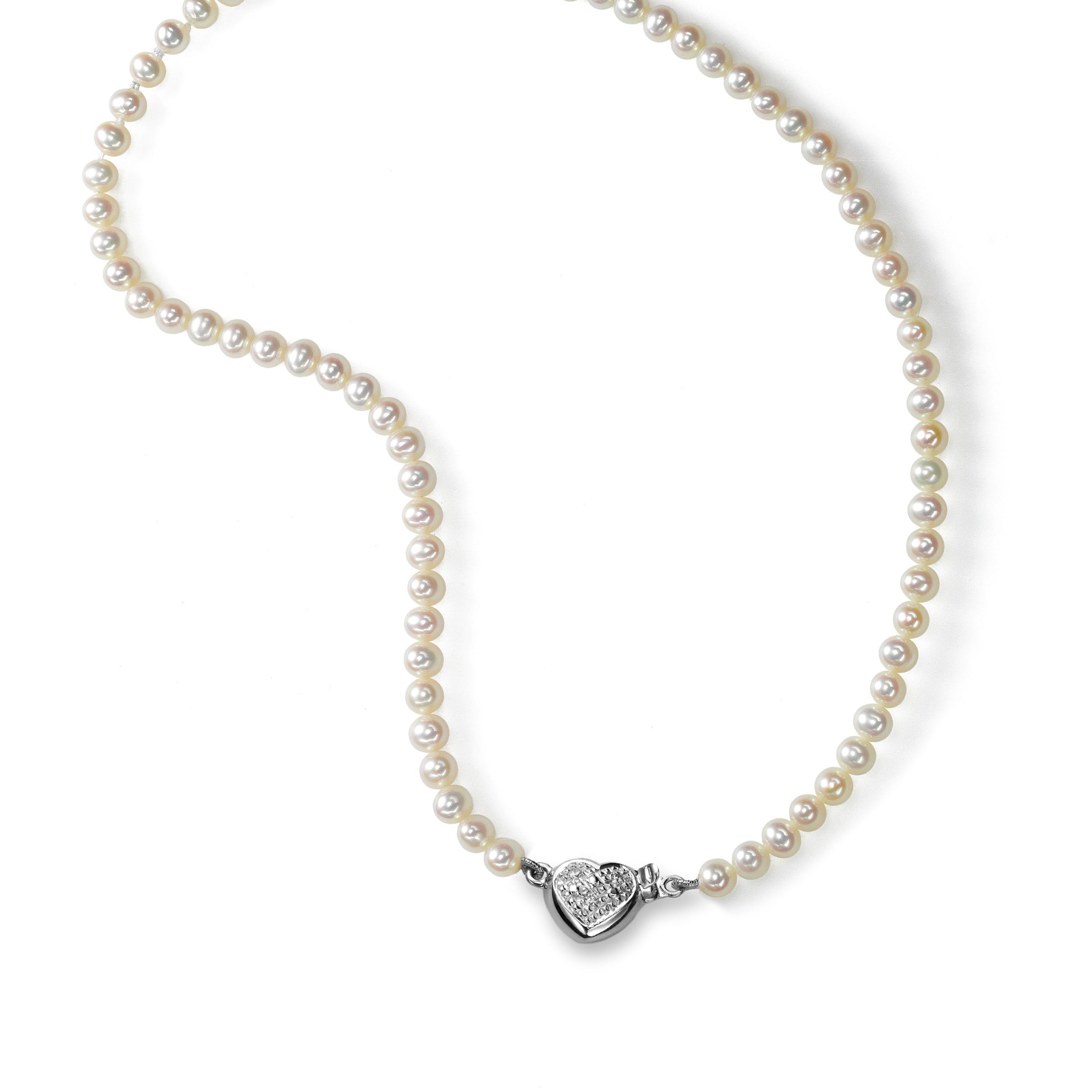 Girl's Pearl necklace