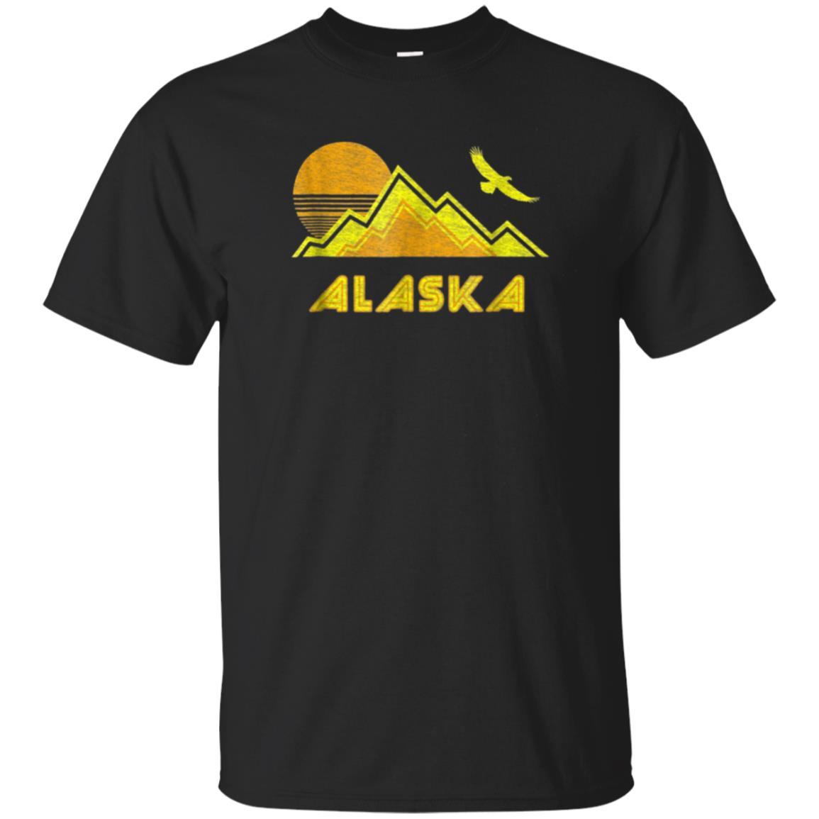 Discover Cool Retro Alaska T-shirt Distressed Hiking Tee
