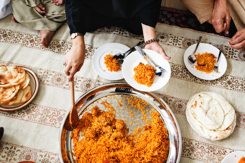 Eid-Dinner-Muslim-Sharing-Family