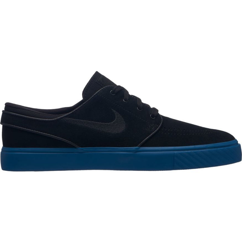 black and blue nike sb