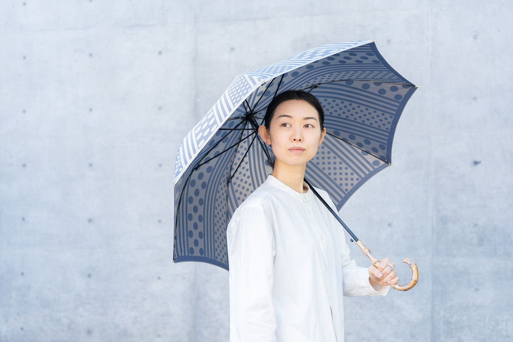 日傘としても重宝する晴雨兼用