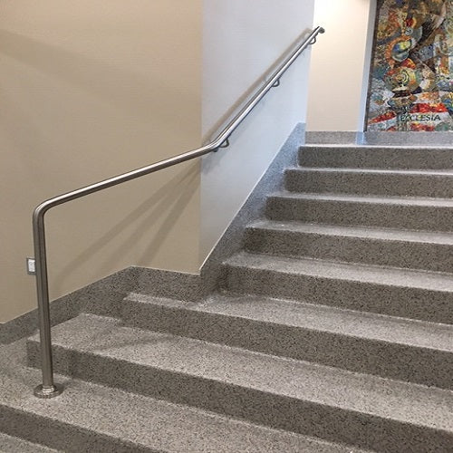 Handrailing in stairs