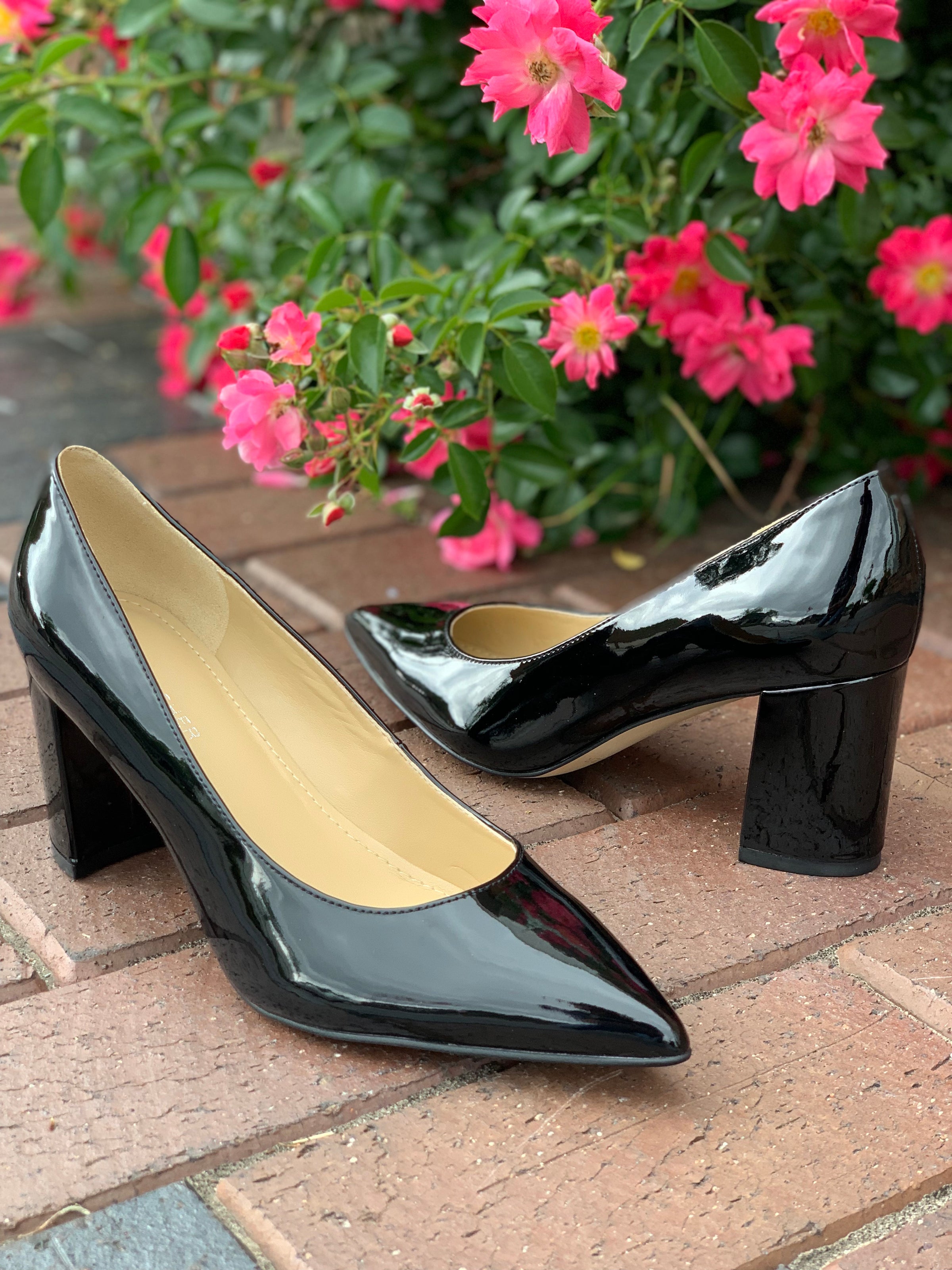 marc fisher black patent pumps