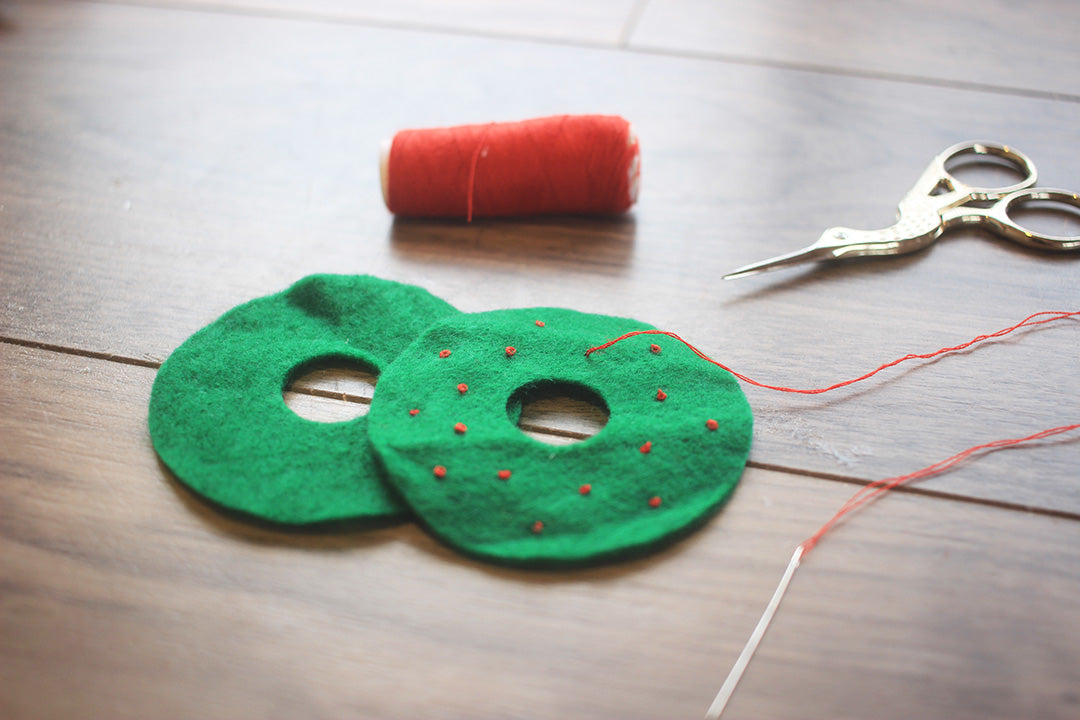 DIY Felt Gingerbread House - Putting the Wreath Together