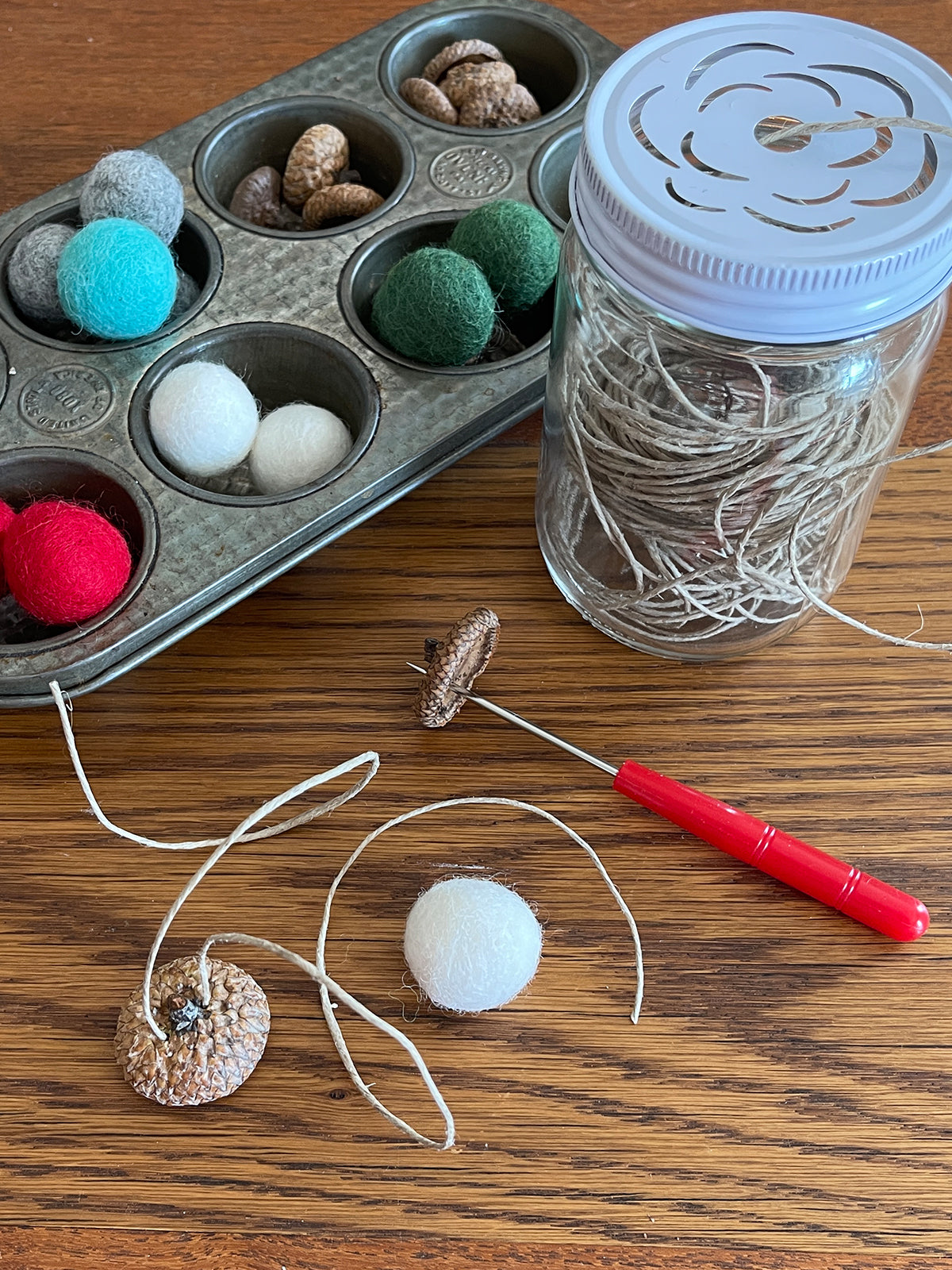  Five DIY holiday project ideas using wool felt balls by Make & Merry Co - Gift Toppers