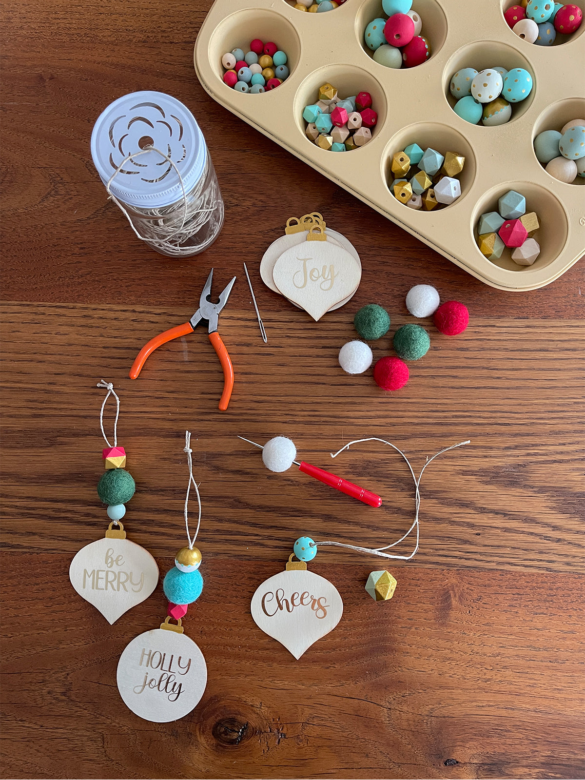 Five DIY Holiday Project Ideas Using Wool Felt Balls –