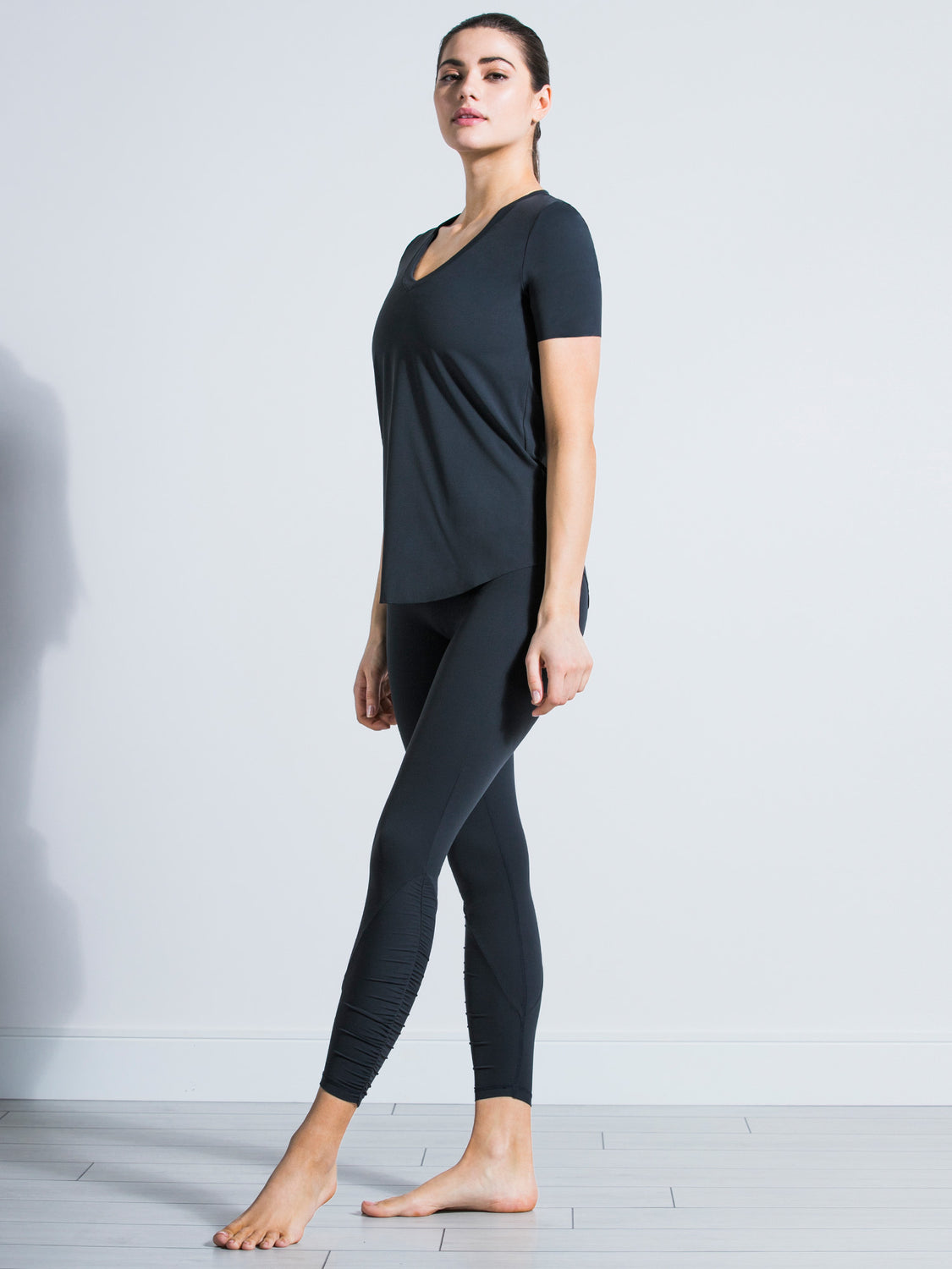 RELAXED NUDE TEE, MIDNIGHT GREY – AUMNIEHK