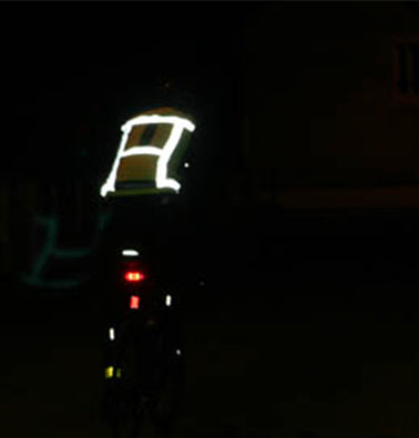 Comment être visible la nuit à vélo ? Conseils et équipements - Camminus