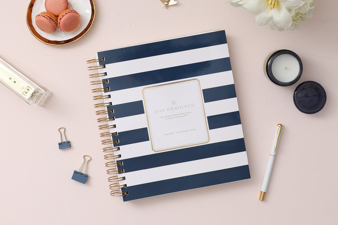 2024 Daily Planner: Black Stripe | Day Designer