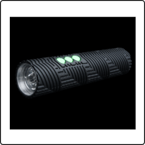 Lampe de poche RGB Critter (manchon noir) + Extras