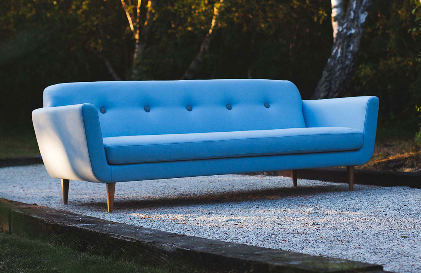 Shoppen Sie jetzt tolle Retrosofas - bei livingforme.de