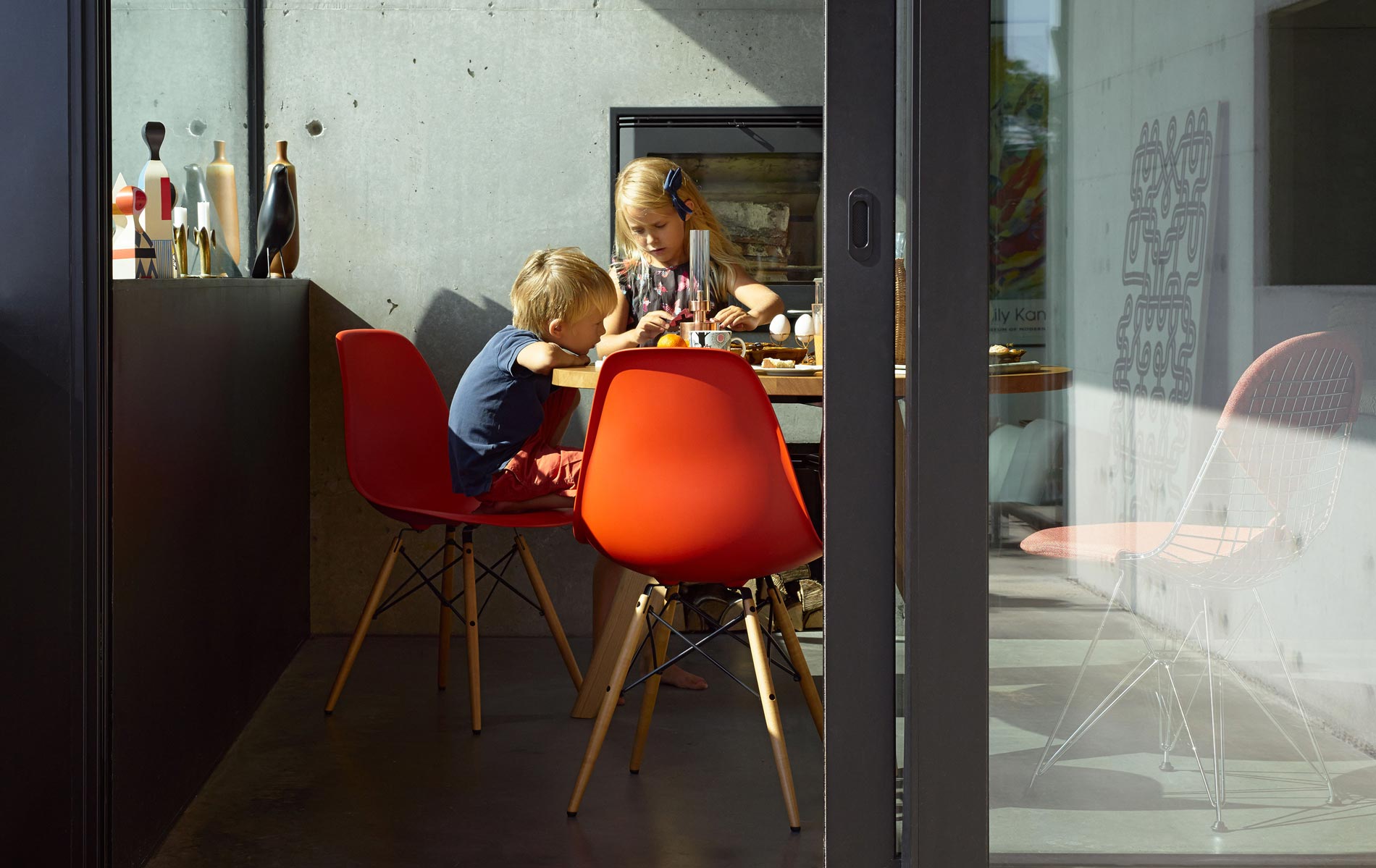 Vitra DSW - Eames Stuhl in Rot kaufen bei LIVINGforme.de