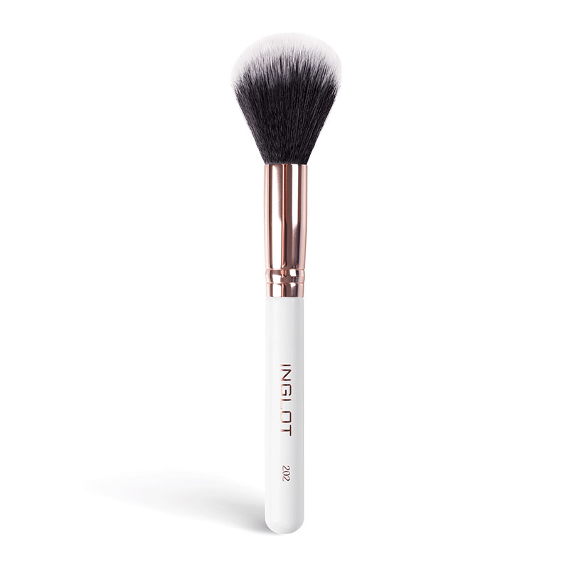 Inglot Feather Luxe Soft Focus Complexion Brush 202