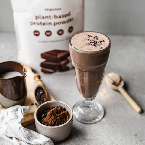 healthy vegan chocolate milkshake