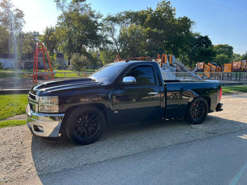 Chevy Silverado with Flat Black + Machined Spokes XT-206R Cosmis Wheels in 22x10 +0mm 6x139.7