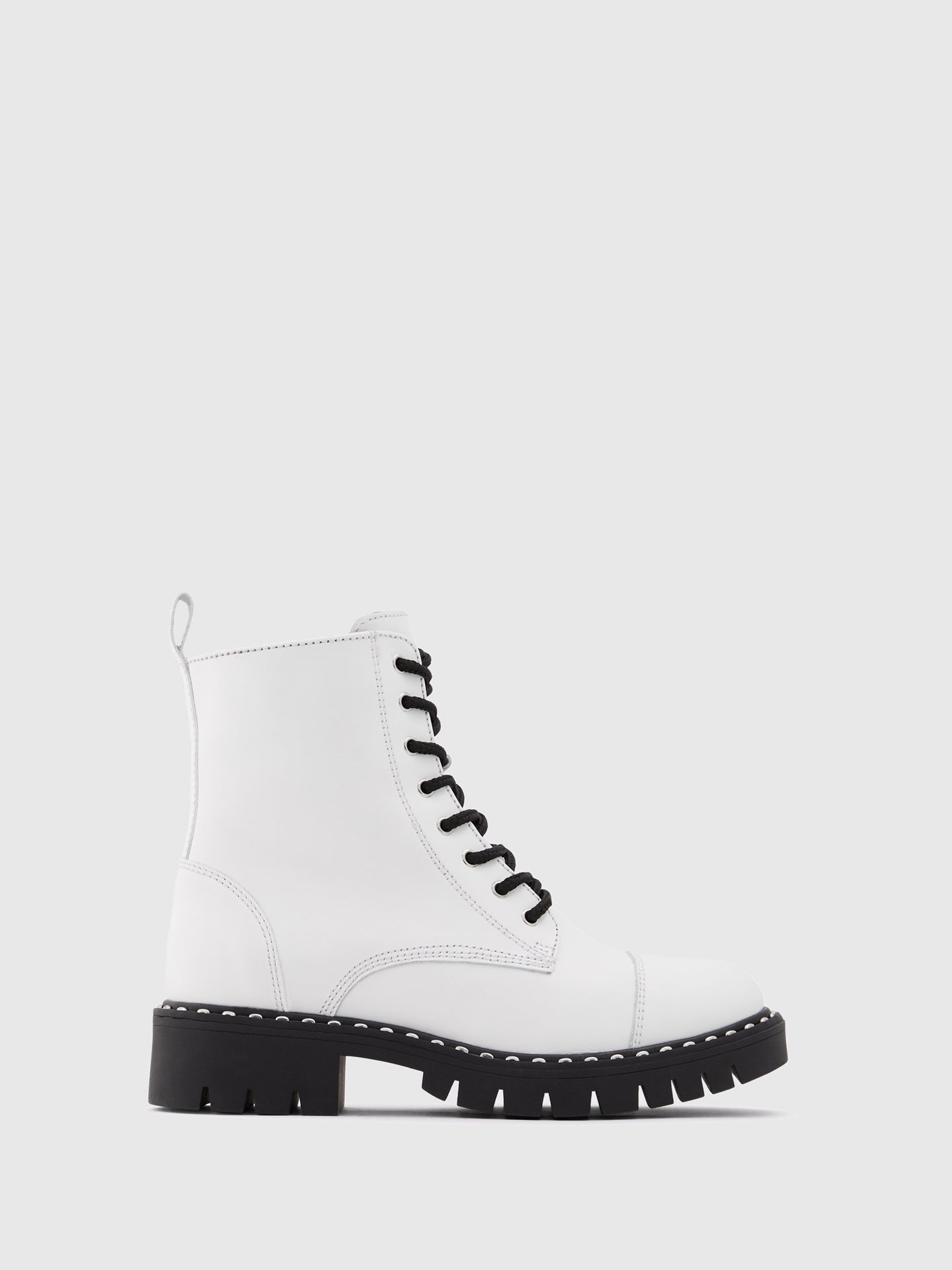 White Lace-up Boots - Overcube